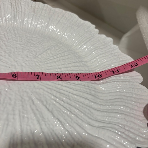 MAONAME White Charger Plates Set of 12 Reef Plate Chargers 12" Diameter - Picture 7 of 8